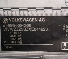 padělaný typový štítek VW Passat